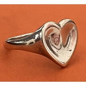 James Avery Retired Sterling Silver Vintage Heart Ring Size 5